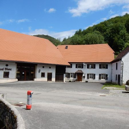 Hotel Au Cheval Blanc Asuel Exteriér fotografie
